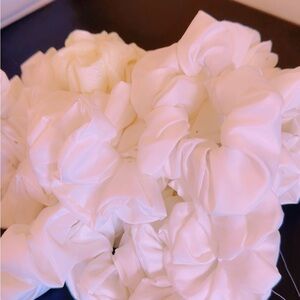 Elegant White Floral Hair Scrunchies